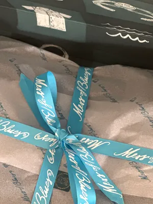 Beautiful ribbon great fabric and perfect printing resolution
