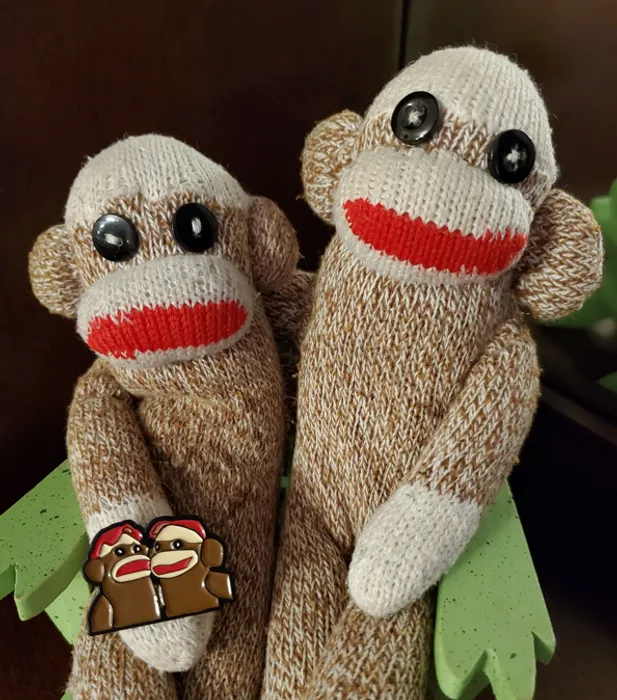 CustomRibbonsNow.Com - Soft Enamel Pin