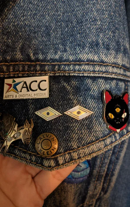 CustomRibbonsNow.Com - Hard Enamel Pin