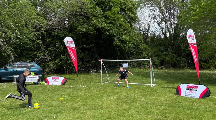 CustomRibbonsNow.Com - Oval Pop Up Banners