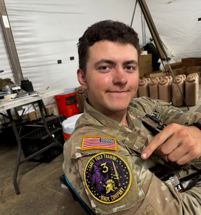 CustomRibbonsNow.Com - Embroidered Patches