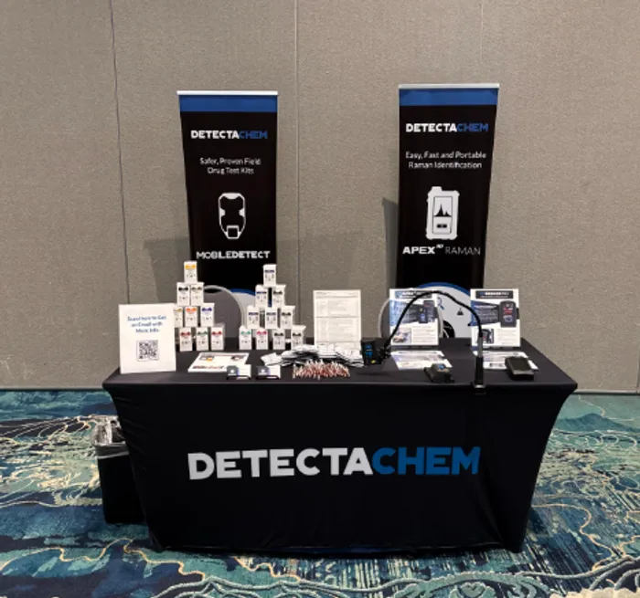 CustomRibbonsNow.Com - Custom Rectangle Table Covers