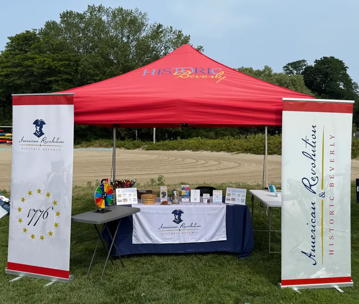 CustomRibbonsNow.Com - Table Runner