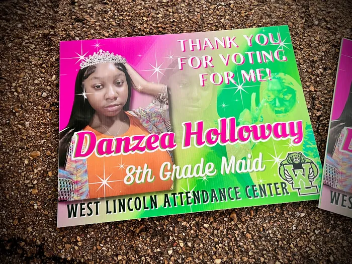 CustomRibbonsNow.Com - Graduation Outdoor Yard Sign