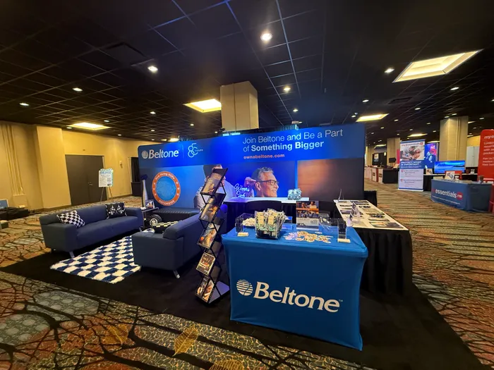 CustomRibbonsNow.Com - Custom Square Table Covers