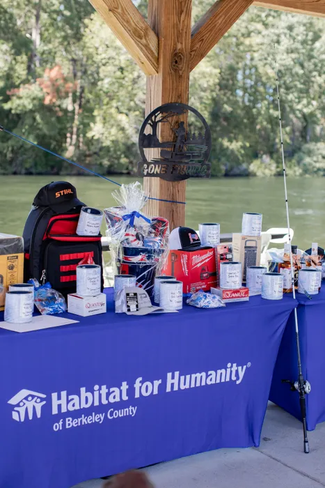 CustomRibbonsNow.Com - Custom Rectangle Table Covers