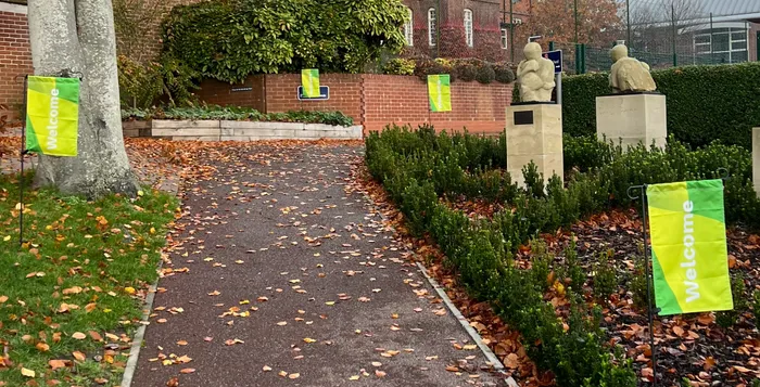 CustomRibbonsNow.Com - Garden Flag