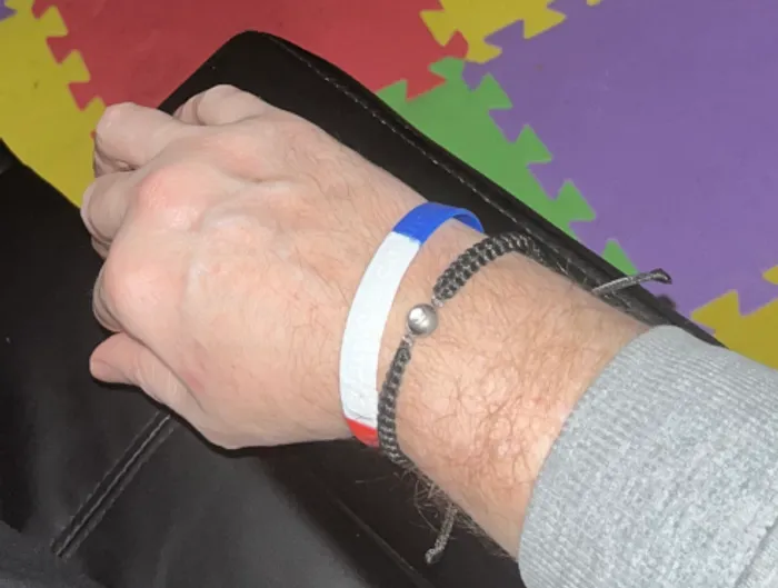 CustomRibbonsNow.Com - Custom Embossed Wristbands