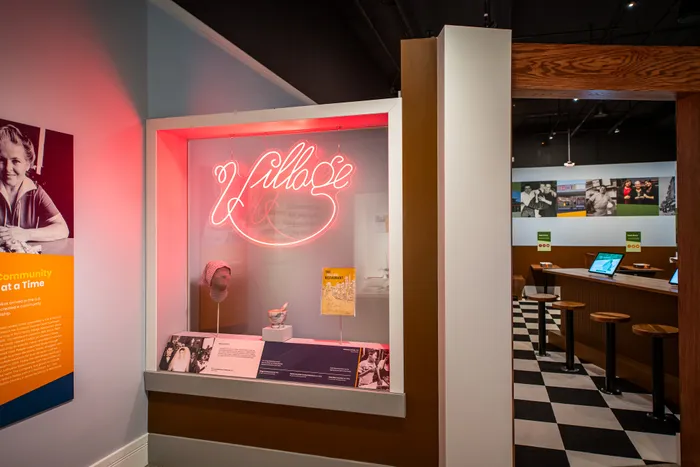 CustomRibbonsNow.Com - Artwork Neon Sign